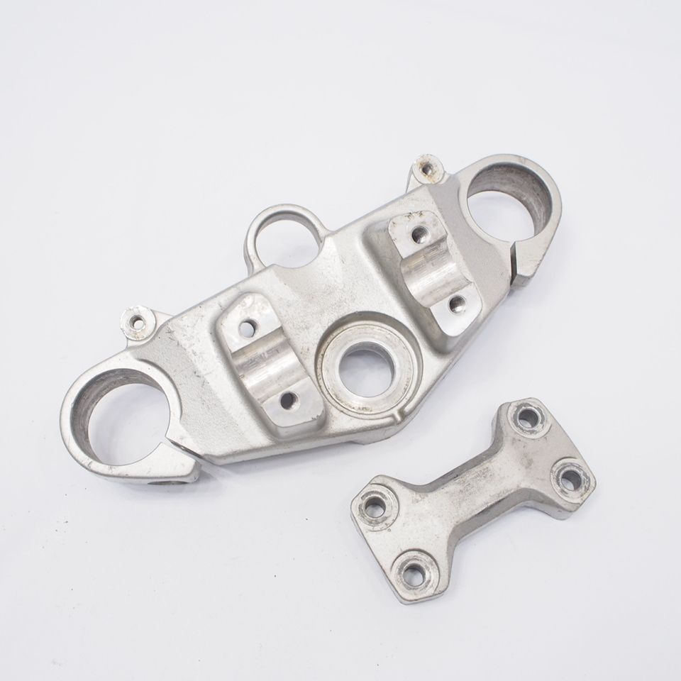 割れ無し!! ホーネット250 MC31 純正トップブリッジ ハンドルポスト ハンドルクランプ KEA拍卖