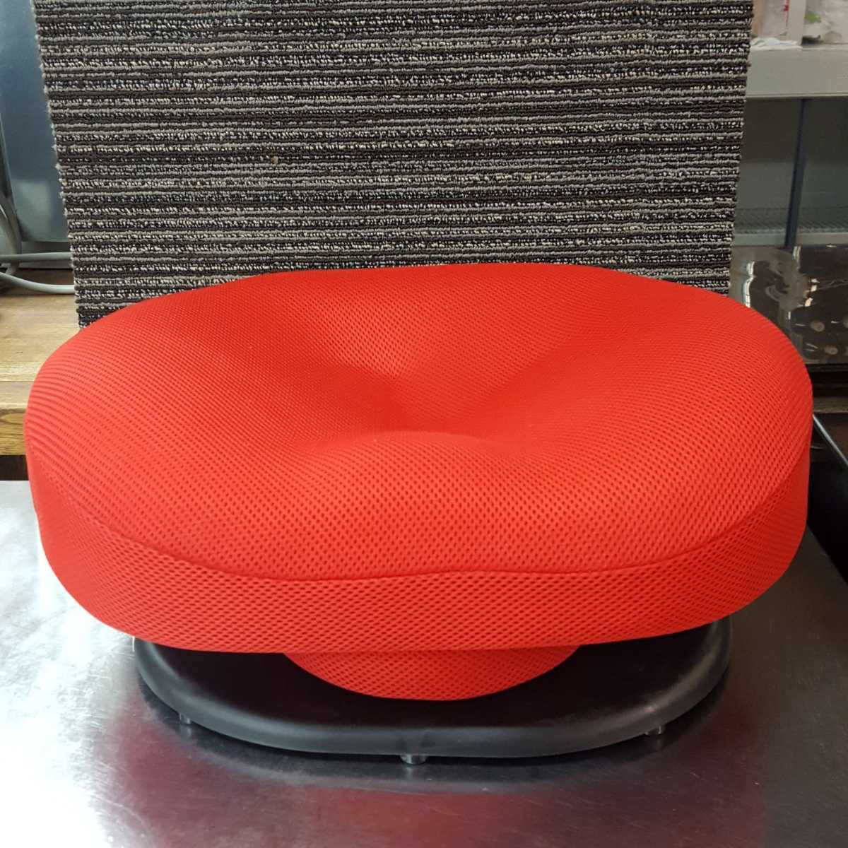 東急スポーツオアシス 骨盤スリムチェア骨盤矯正 姿勢矯正 椅子 健康グッズ エクササイズ用品拍卖