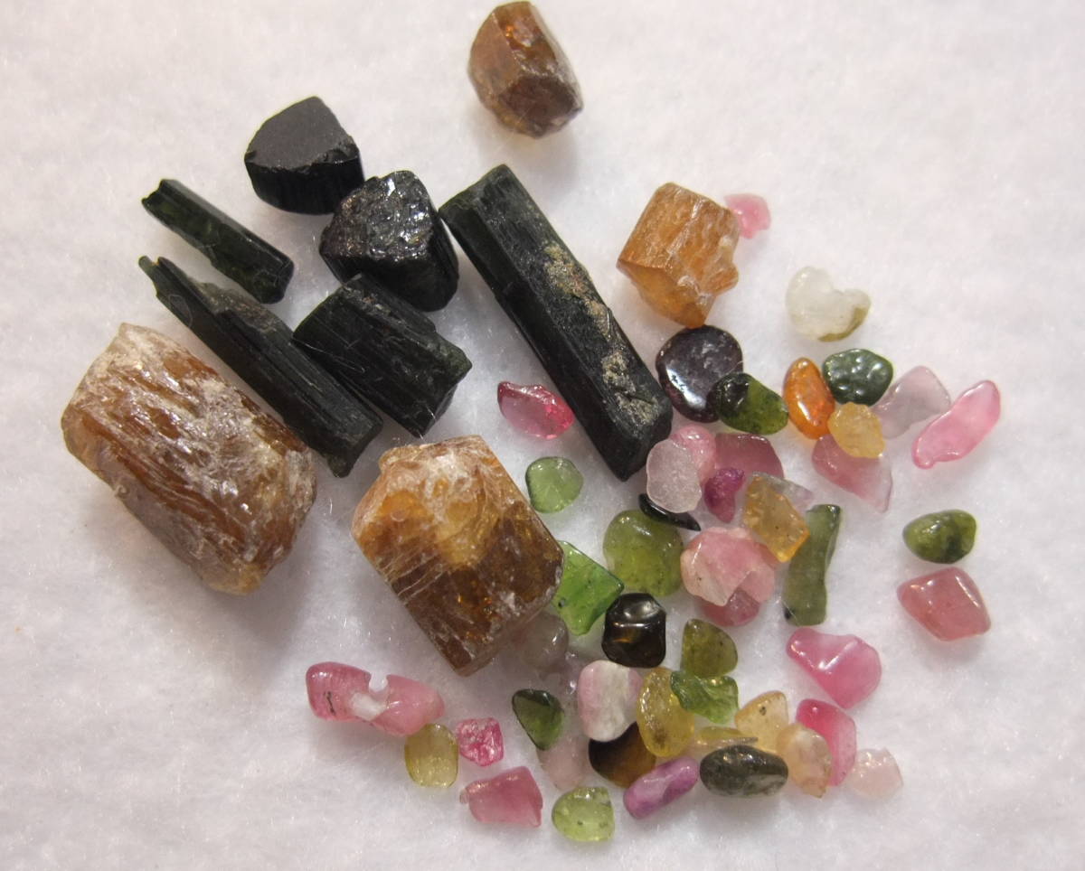 トルマリン柱状&さざれルースセット!バイカラーも!無穴色々ラフ研磨原石系!!47.10ct!!天然石!未使用原石 10 ☆パワーストーンその他同梱可拍卖