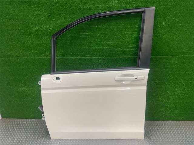 ホンダ ステップワゴン RK1 フロントドア 左 助手席側 NH624P 67050-SZW-000ZZ拍卖