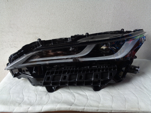 ⑨ ハリアー ヘッドライト左 AXUH80 80系 KOITO 48-233 ジャンク品拍卖