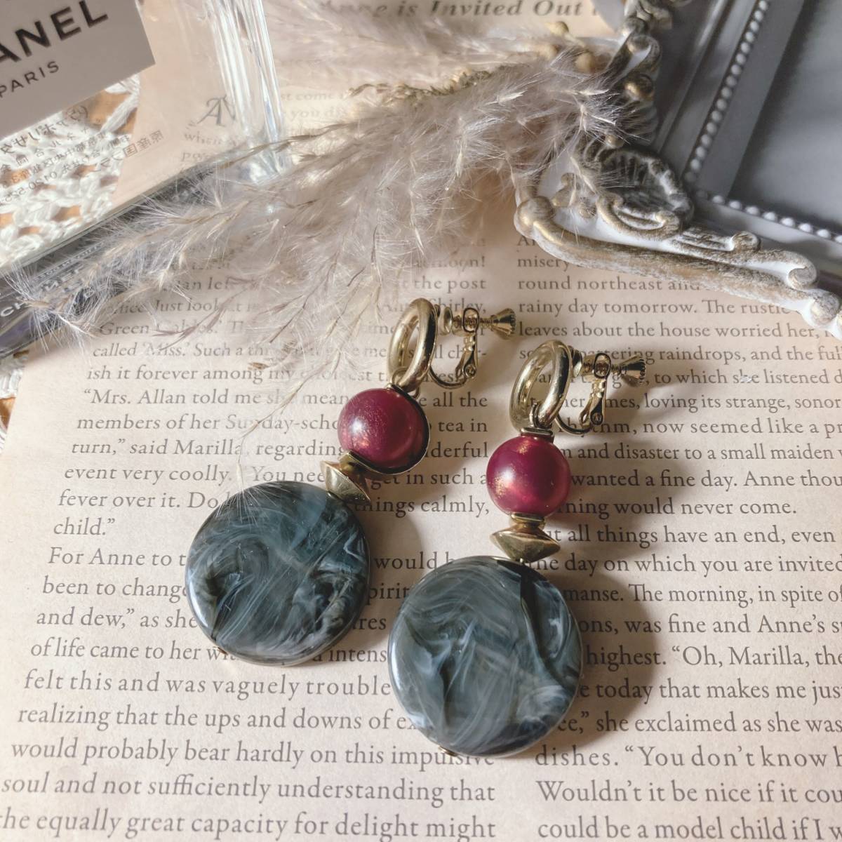 美品 グレーマーブルボタン ワインレッド ゴールド ネジバネ式イヤリング gold earrings Vintagejewelry japan accessories 0090拍卖