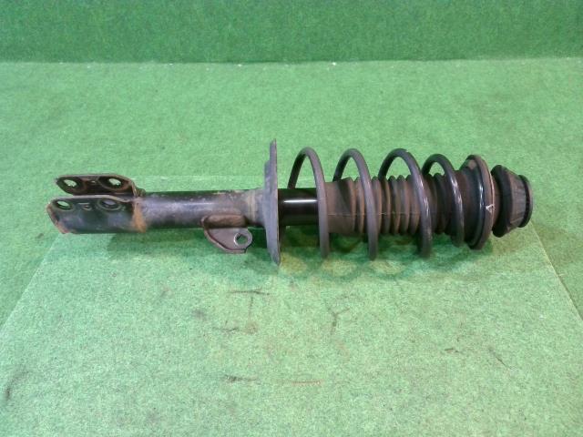 カローラフィールダー DBA-NZE161G フロント 右 ストラット 209拍卖