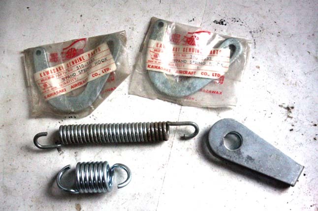 60sカワサキW1 スタンド金具Assy W3メグロスタミナK2メイハツB8SGA1A7陸王DSKライラックZ7S3マーチン山口モータートーハツホンダCB750CB250拍卖