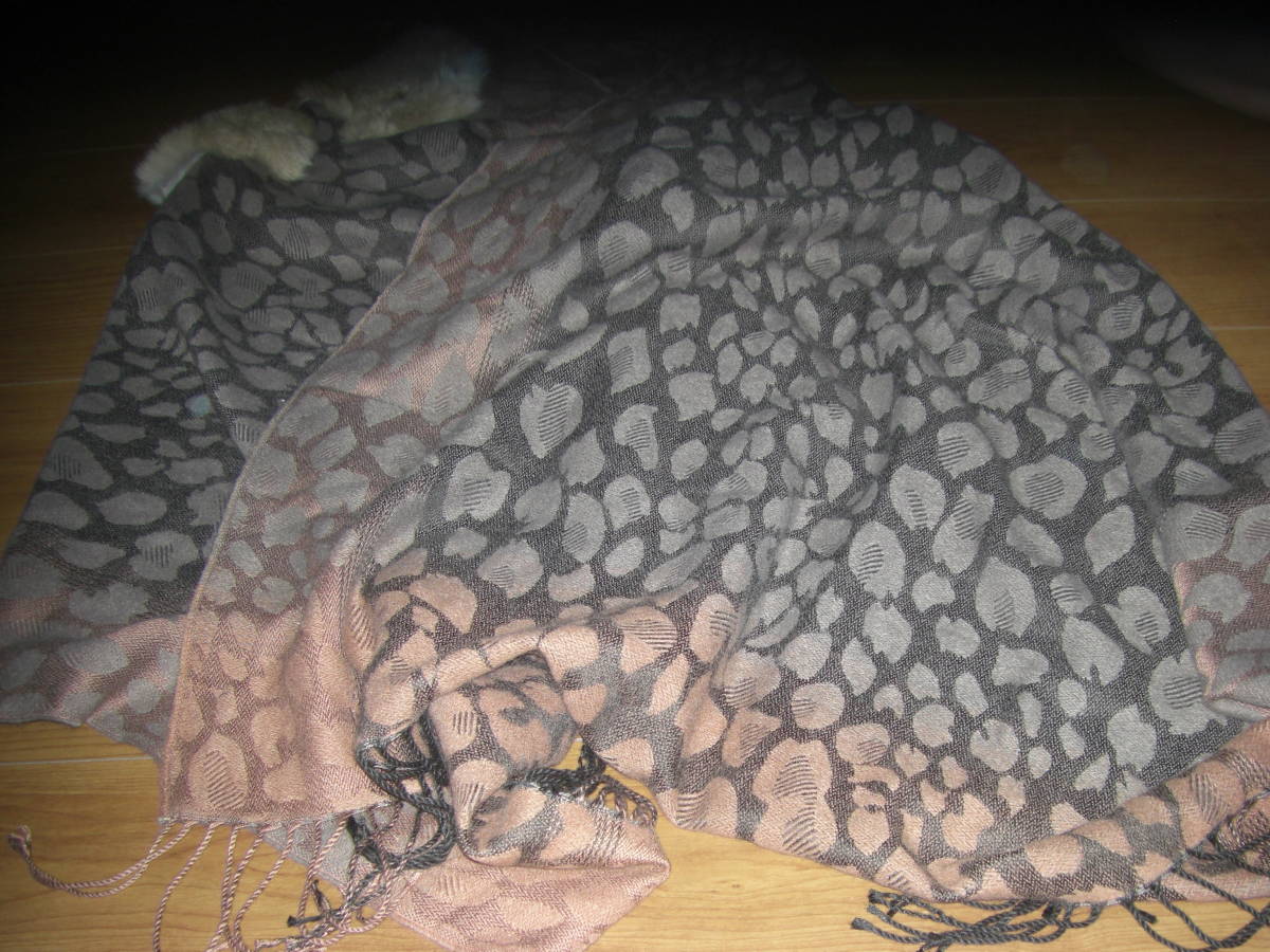 オズモーシス ヒョウ柄ストール ラビットファー拍卖