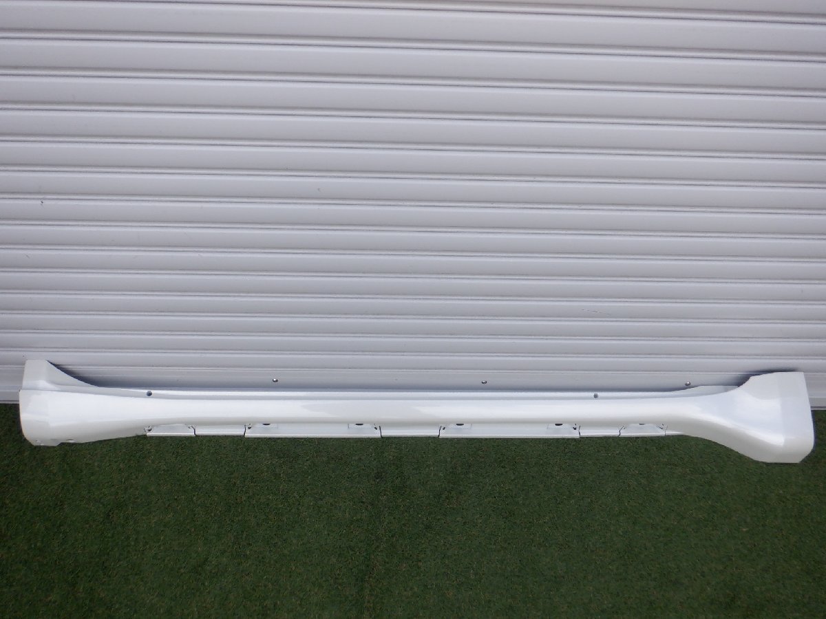 新車外し トヨタ純正 TRJ150W GDJ150W GDJ151W 150 ランドクルーザー ランクル プラド サイドステップ 右側 75805-60050 パールホワイト070拍卖