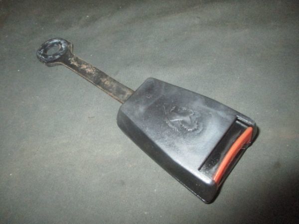 ■フェラーリ 348 シートベルトバックル 右 中古 k7531319 63326100 63557800 部品取あり シートベルト キャッチ セイフティベルト■拍卖