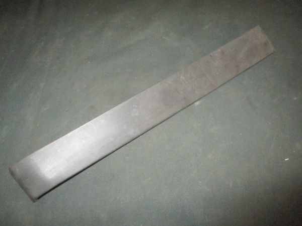 ■ベンツ W210 フロントフェンダーボトムモール 左 中古 2106902562 部品取あり トリム モール ラバー E220 E240 E280 E320 E400 ■拍卖