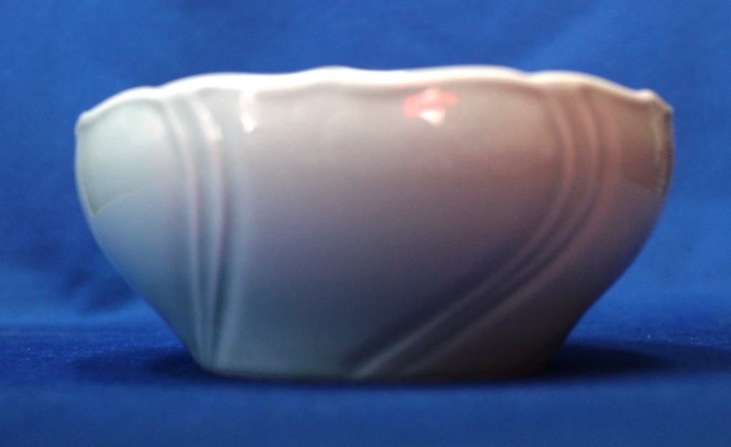 (O0921) 有田焼 青磁 中鉢 直径 17cm拍卖