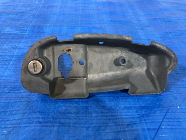 PORSHE ポルシェ 911 997 左側ドアキーシリンダーLEFT DOOR KEY BARREL COLUMN ID:759拍卖