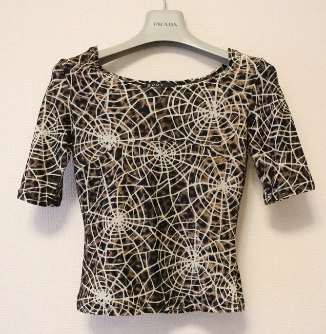 美品!BODY BEAUTY ボディ ビューティー 総柄 ストレッチカットソー ブラウン系 Sサイズ位 拍卖