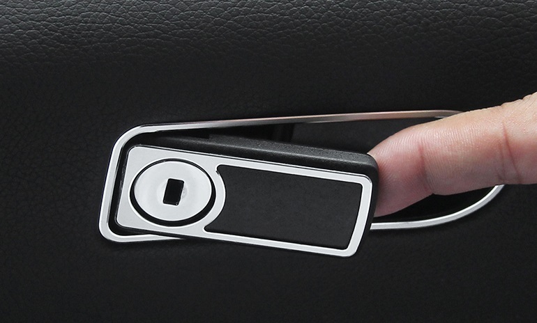 ベンツ コンソール グローブ ボックス ノブ レバー ダッシュボード W213W205 GLC AMG シルバー拍卖