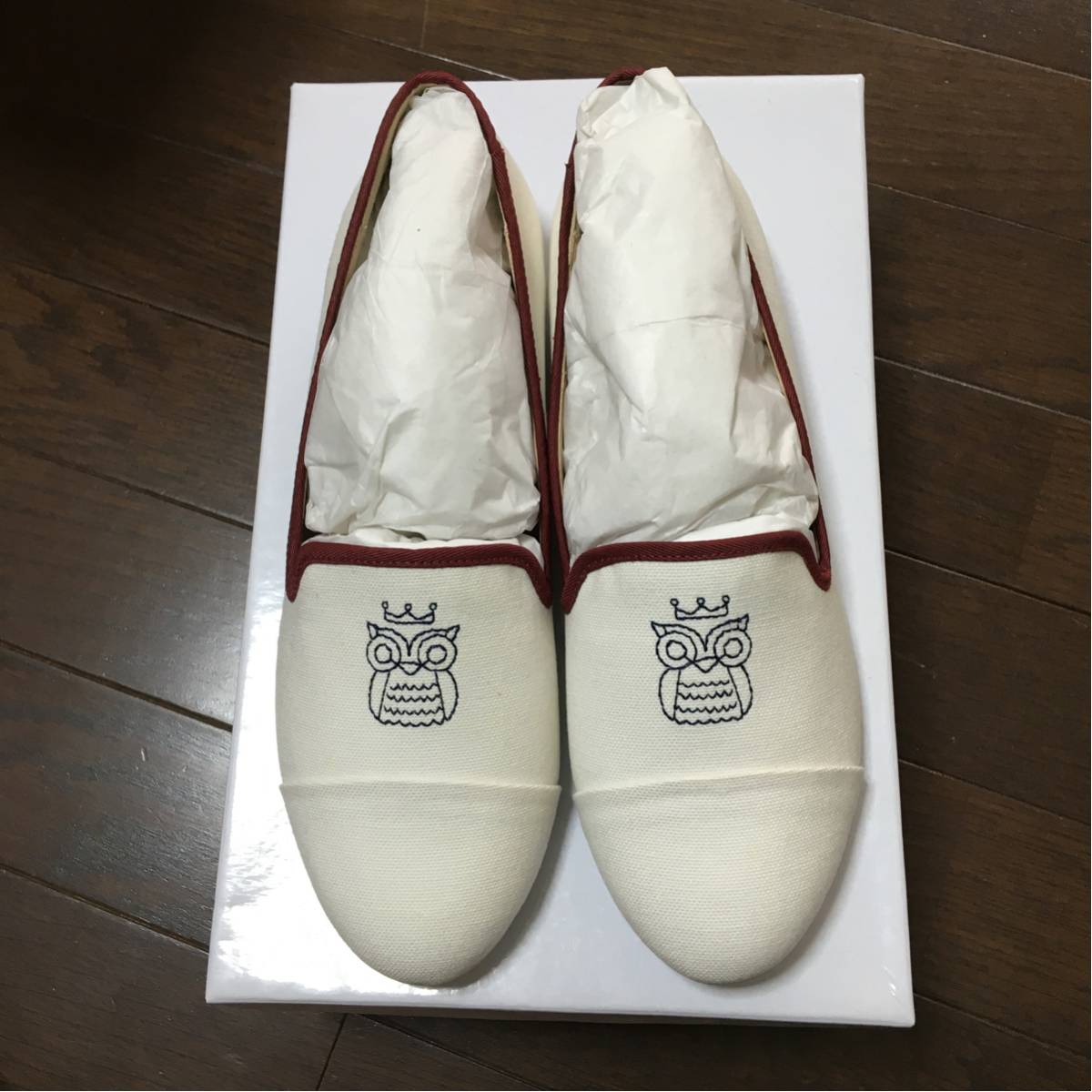 チャオパニック Ciaopanic 新品未使用 靴 フクロウ 白×ワインレッド スニーカー スリッポン拍卖