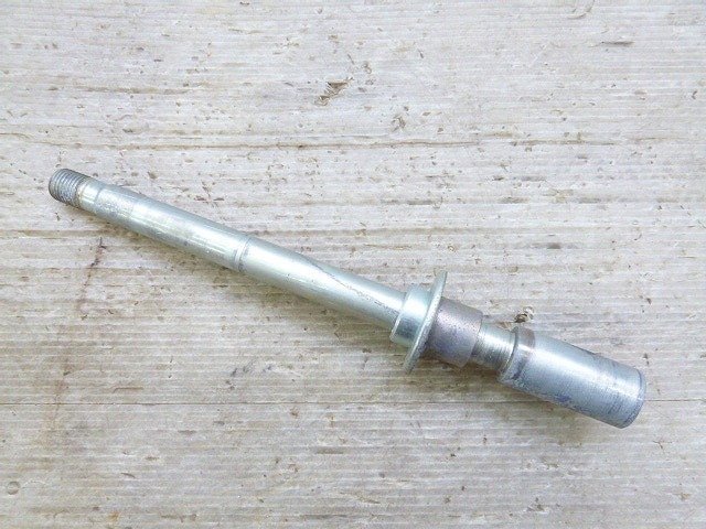バンディット250・GJ74A(前期)★フロントアクスルシャフト・15パイ★SM9-28(60)拍卖
