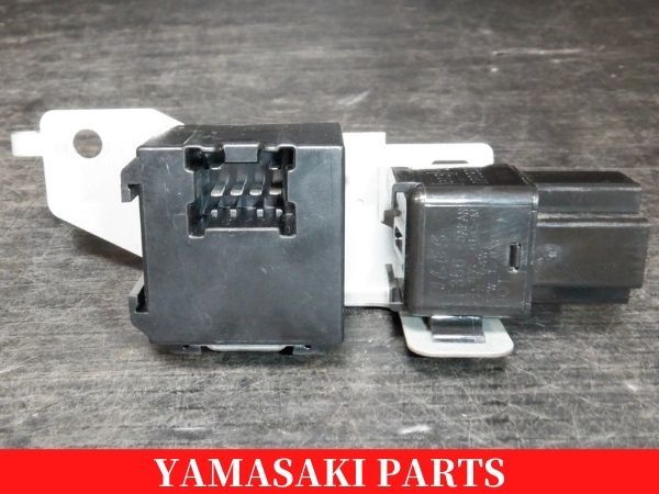 HR34 スカイライン 純正 右フロントに付く リレー 2個セット 38039/A2拍卖