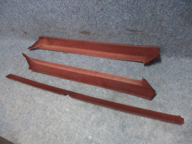 S63/11 ローレル E-GC32 室内 フロントピラ 内装パネル 3点セット(当時物 旧車) トリム/A エンジ赤系拍卖