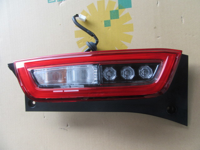 JH3 JH4 N-WGN エヌワゴン Nワゴン 右テールライト テール右レンズ テールランプ右 純正 STANLEY W4841 HONDA N-WGN拍卖