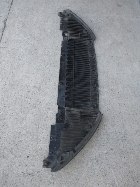 ☆AV992 アウディ A6 4G アンダーカバー 4G0807611G拍卖