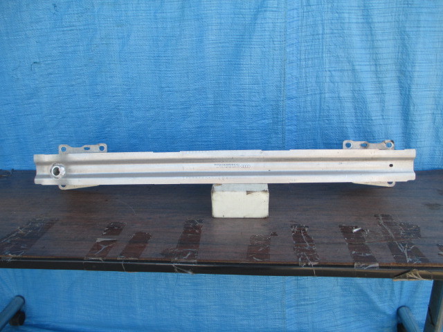 ☆AW9 アウディ A4 8W リア ホースメント 8W0807309拍卖