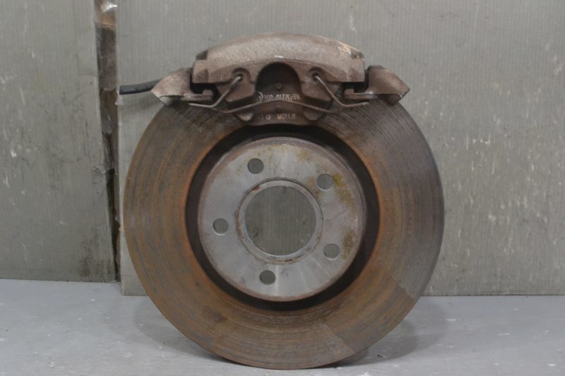 ボルボ V50 後期(MB5454) 純正 破損無 取付OK 動作保証 右 リア ブレーキ キャリパー ローターセット K063181拍卖