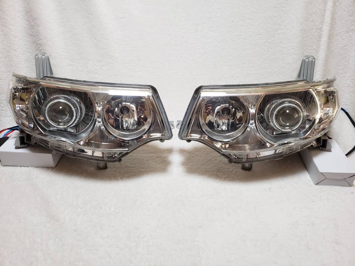 【即決!!】【イベントなどに!!】ダイハツ L375S/L385S タントカスタム 加工ヘッドライト【青CCFLリング!!】【HIDプロジェクター!!】拍卖