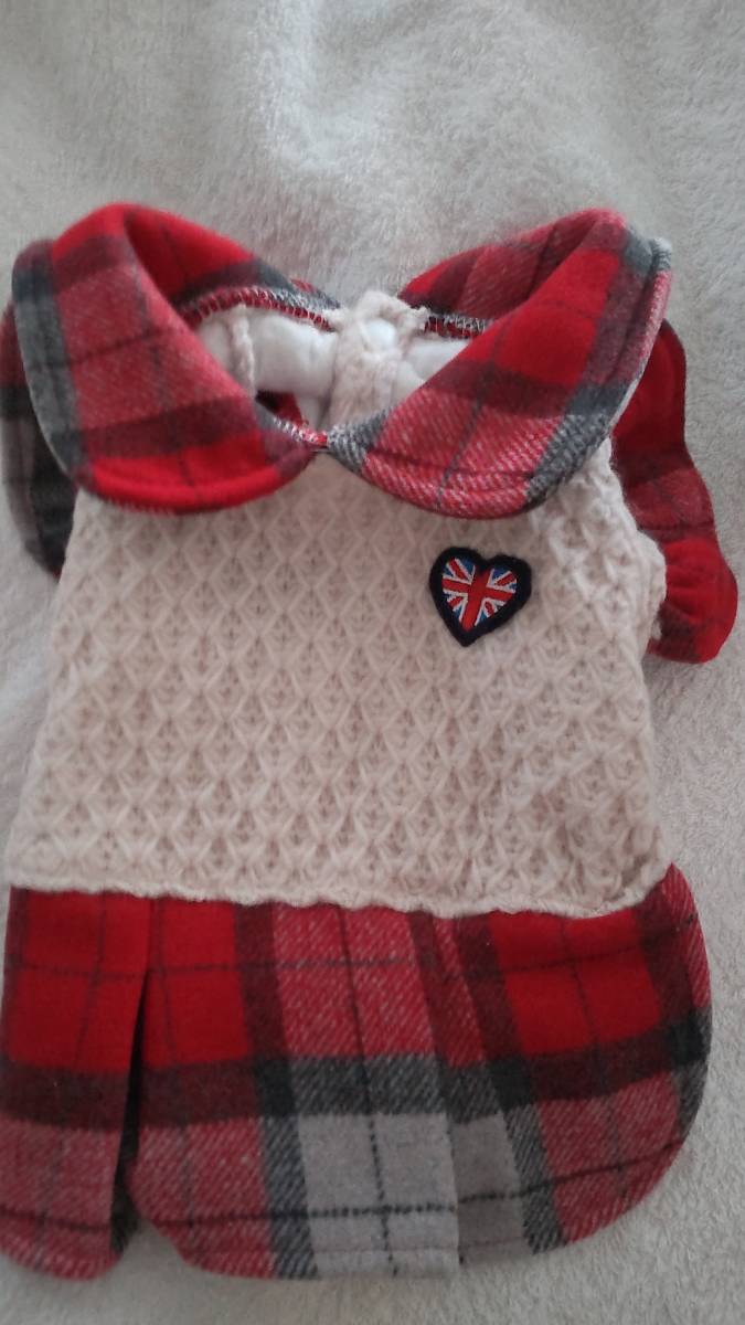 S★スカート付きニット★ボタン留め★ハート型ワッペン付き拍卖