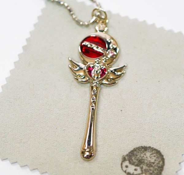 ネックレス セーラームーン キューティムーンロッド ストラップ 銀赤 羽 ペンダント拍卖