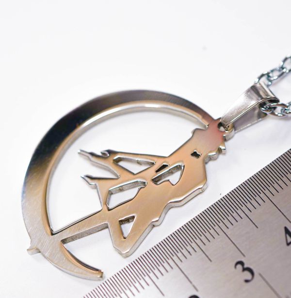 ペンダント セーラームーン グッズ チャーム 変身影 銀 月野兎 グッズ アクセサリー おもちゃ拍卖