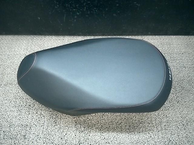 ☆ヤマハ JOG AY01 ドライバーシート レザー メットイン付 81250-GJA-J000拍卖