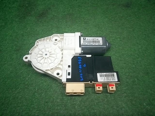 ☆シトロエン C5 V6エクスクルーシブ X3XFU 左フロントパワーウィンドーモーター モーターのみ 9681597780,964870-100拍卖