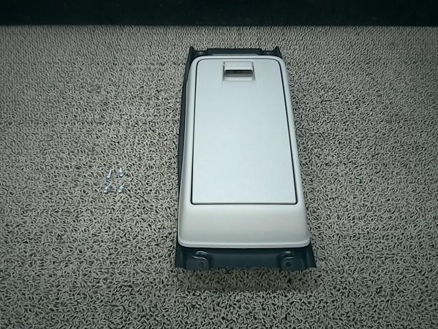 ☆H25年 スペーシア X MK32S オーバーヘッドコンソール トリムC04拍卖