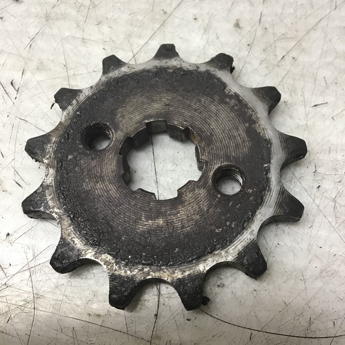 M25-37 ホンダ スーパーカブ50 ストリート AA01 スプロケット フロント 純正部品拍卖