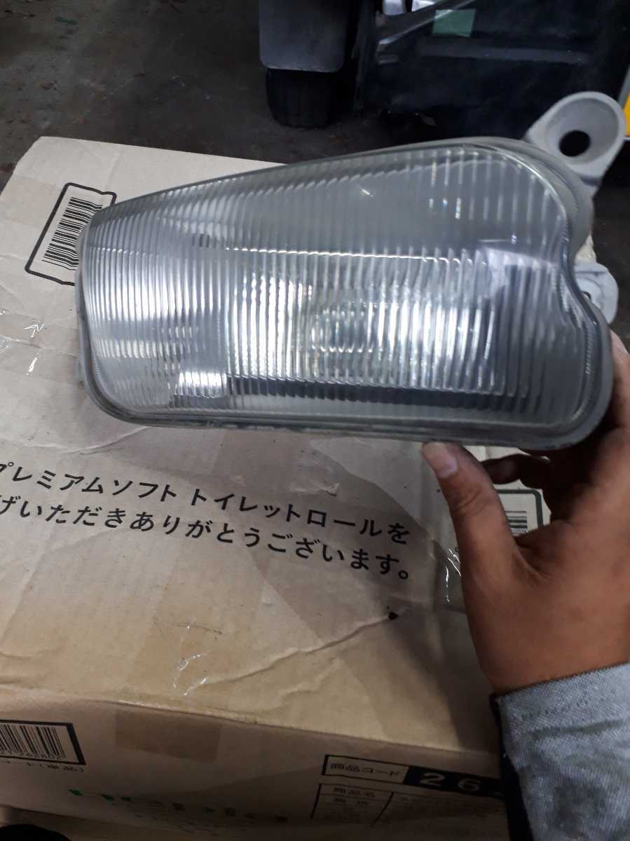 三菱フソー スーパーグレート 26年 右 フォグランプ KOITO 114-87909 24V拍卖