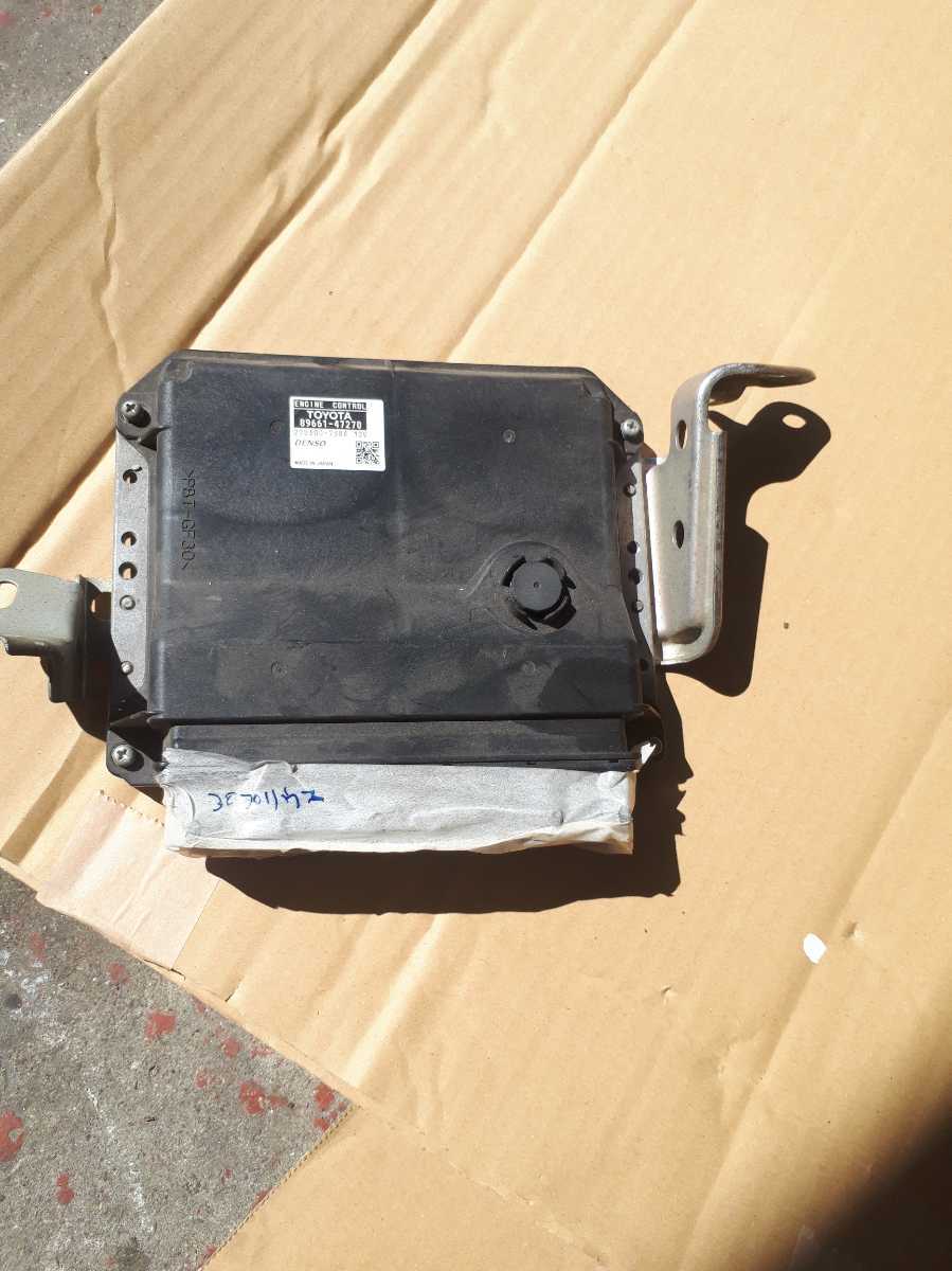 プリウス ZVW30 エンジンコンピューター 89661-47270拍卖