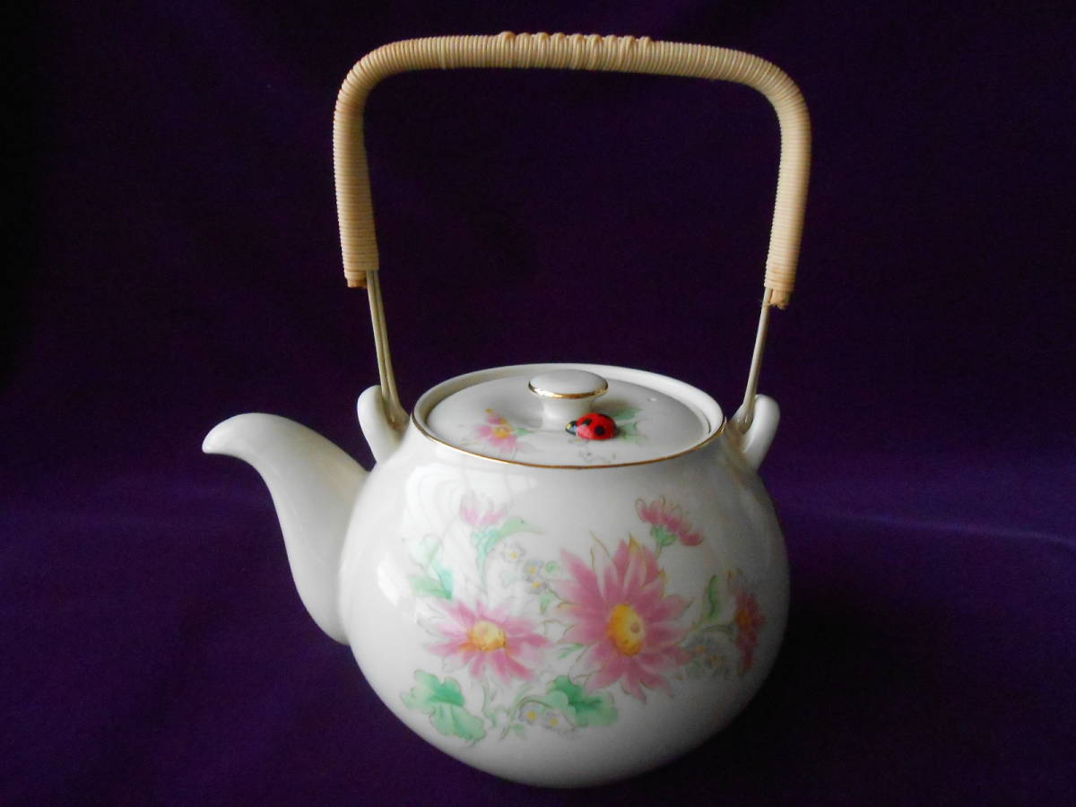 ツバサ! ☆デイジー土瓶1300cc☆ 未使用 急須 やかん 鉄瓶 紅茶 茶器 ポット てんとうむし ギフト拍卖