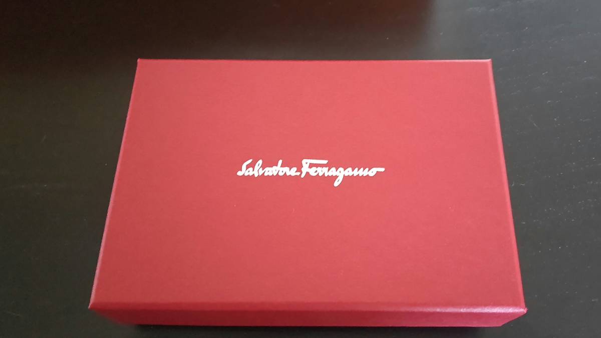 ★土日祝発送可★Ferragamo フェラガモ 空き箱 綺麗です拍卖