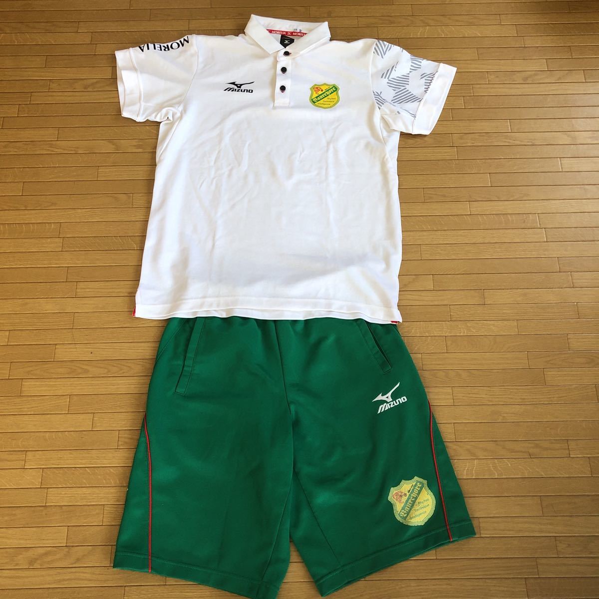 ミズノ モレリアポロシャツ メンズMサイズ ハーフパンツ 上下セット テニス バスケ フットサル 陸上 ランニング スポーツ全般拍卖