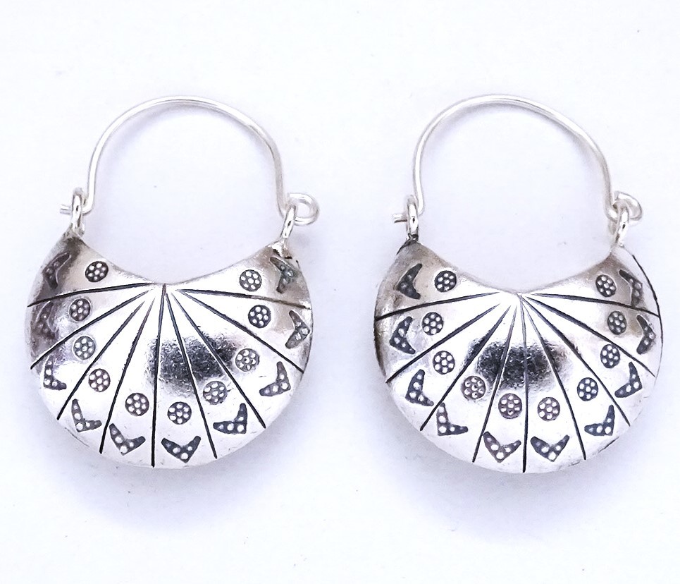 ◆カレンシルバー ピアス・ハート・刻印◆ドロップピアス◆カレン族・karen silver【22tp04】拍卖