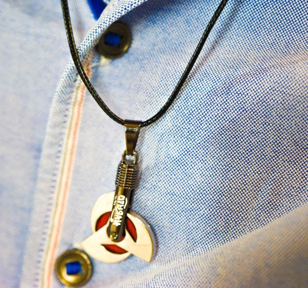 ペンダント naruto ナルト 手裏剣 九尾の狐 赤銀 回転 グッズ アクセサリ おもちゃ拍卖