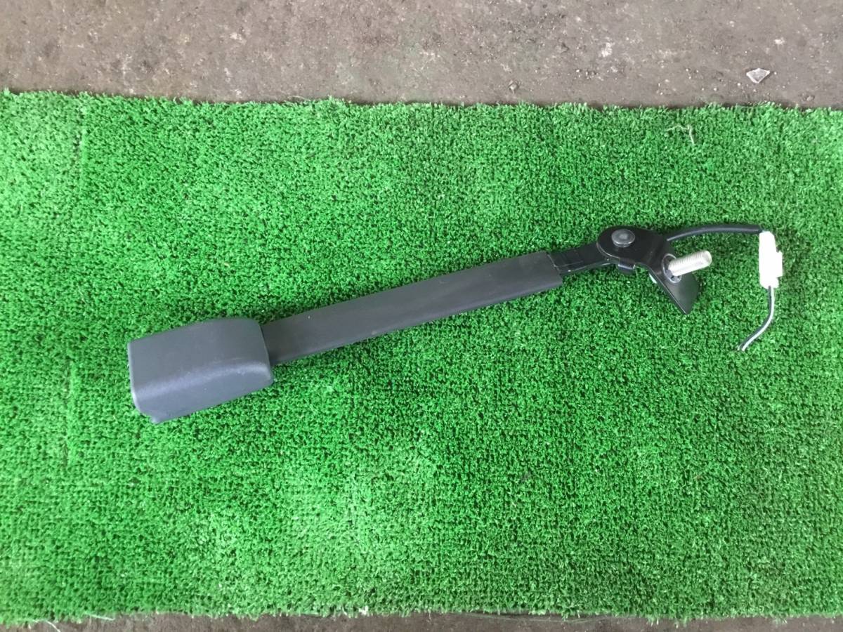 FRR90 令和3年 フォワード 運転席側 シートベルト キャッチ C2 2292 即日発送可 ヤフオク イスズ 60s拍卖