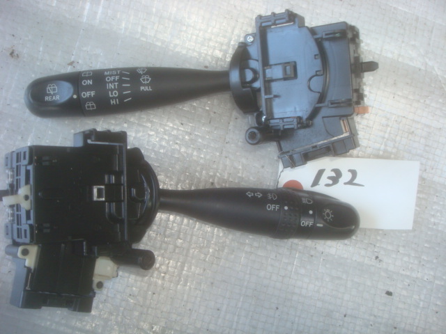 132 タント カスタム L375S ライトスイッチ ワイパースイッチ拍卖
