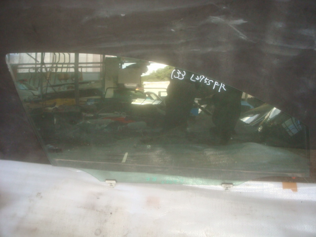 133 ミラ カスタム L275S フロント 右 ドアガラス 運転席側拍卖