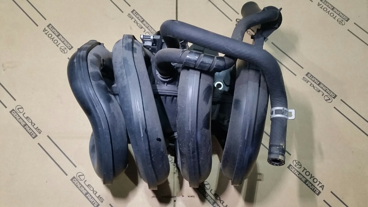 ★18年式ベルタ SCP92 インレットマニホールド インマニ ヴィッツなど★拍卖