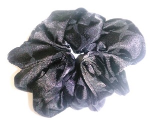 ヘアーアクセサリー シュシュ サテンのような光沢ブラック 新品未使用 拍卖