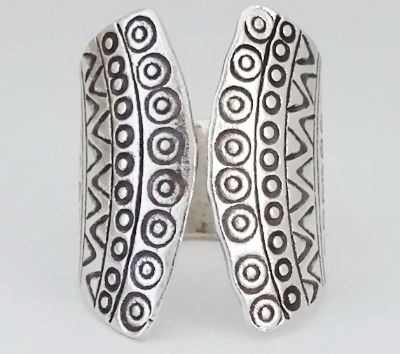 ◆カレンシルバーリング◆約19号◆刻印・幾何学模様◆カレン族【17tr13a1】拍卖