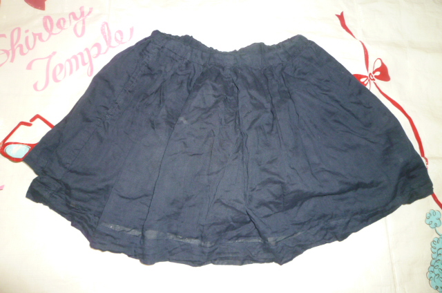 新品タグなし未使用ユニクロスカート130㎝紺色拍卖