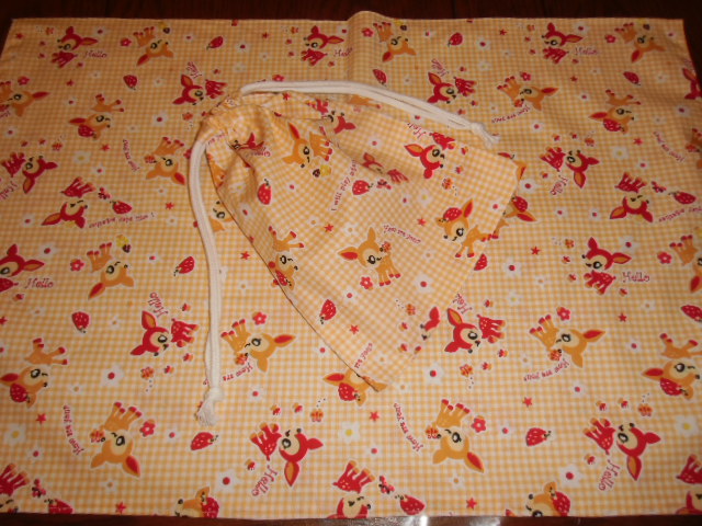 No.141 大判裏付ランチョンマット&巾着 ハンドメイド 40x60 バンビ柄 女の子拍卖