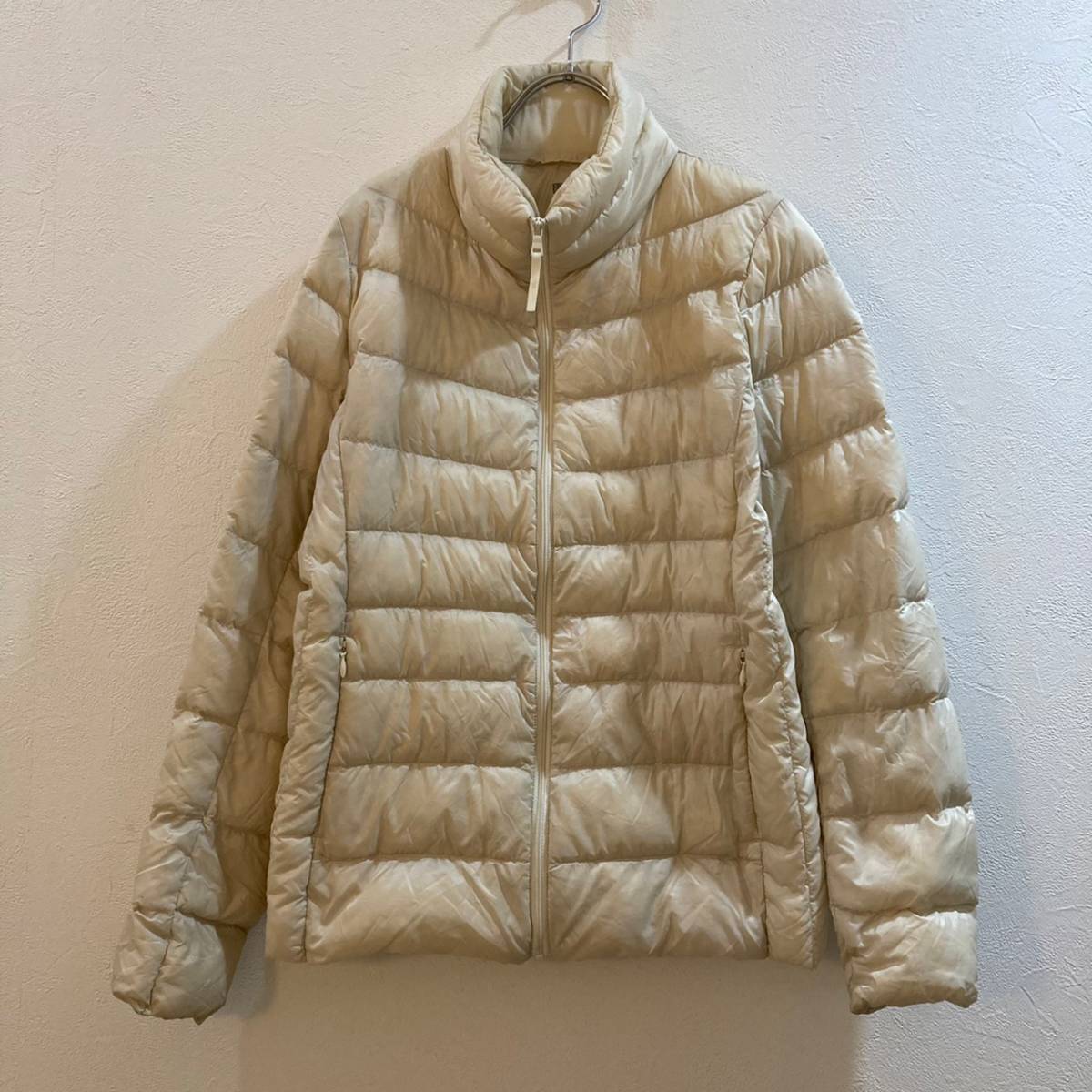 UNIQLO/ユニクロ ウルトラライトダウン ジャケット コンパクト アイボリー 白 レディース M アウトドアキャンプ拍卖