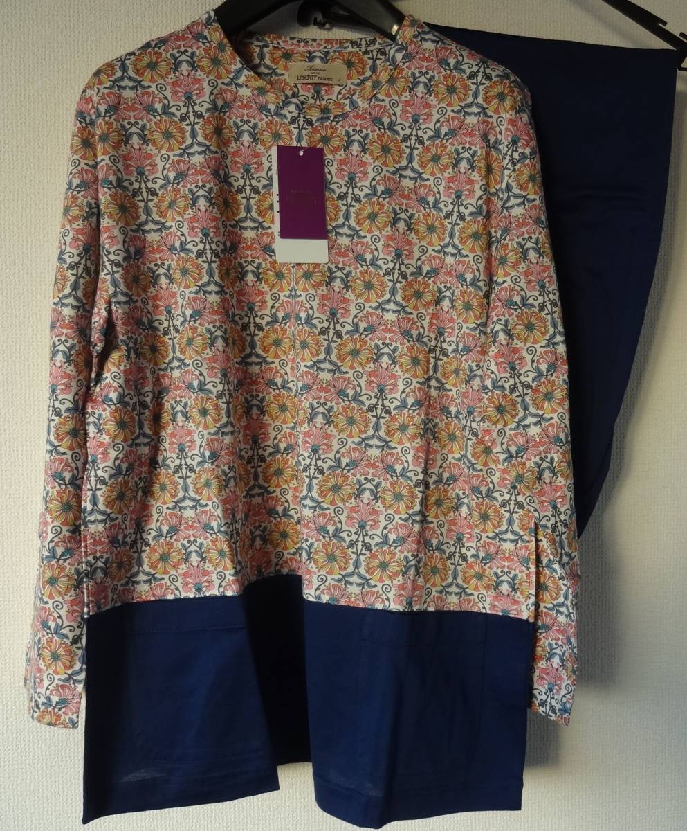 Mサイズ リバティ ファブリック LIBERTY fabric レディース 婦人用 新品パジャマ長袖 丸首2個ポケット 花柄*紺 送料185円追跡OK!拍卖