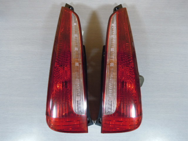 トヨタ マークⅡブリット GX115W / GX110W テールランプ 左右 セット 中古 ICHIKOH 22-316 L/R | 220819拍卖